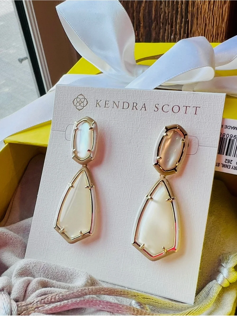 Kendra Scott kendra scott